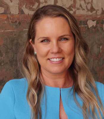 Headshot of Janelle Cook, the Executive Director - Marketing and Fundraising at Canteen Australia